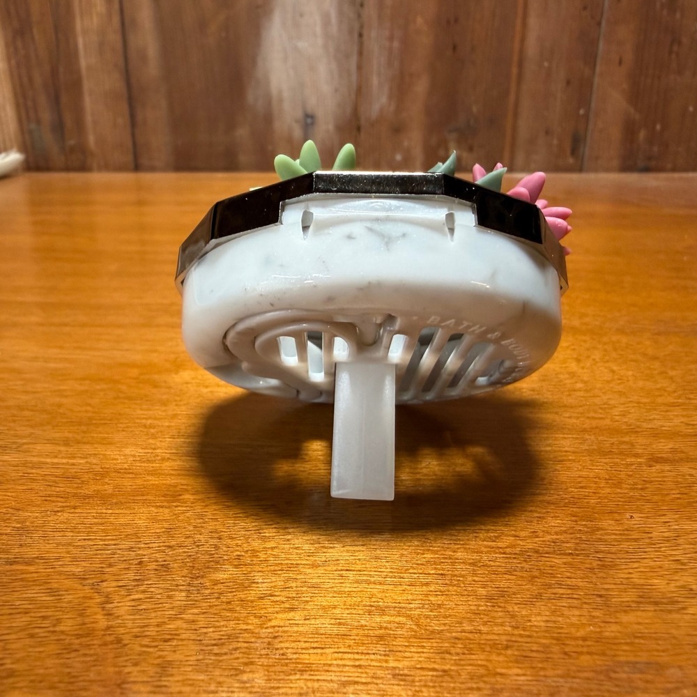 Bath & Body Works Car Fragrance Holder Unisex OS White Succulent Rose Gold Clip - Picture 3 of 8